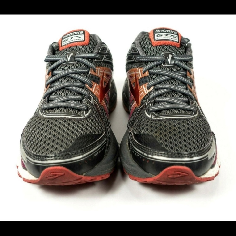 Brooks women’s size 8
